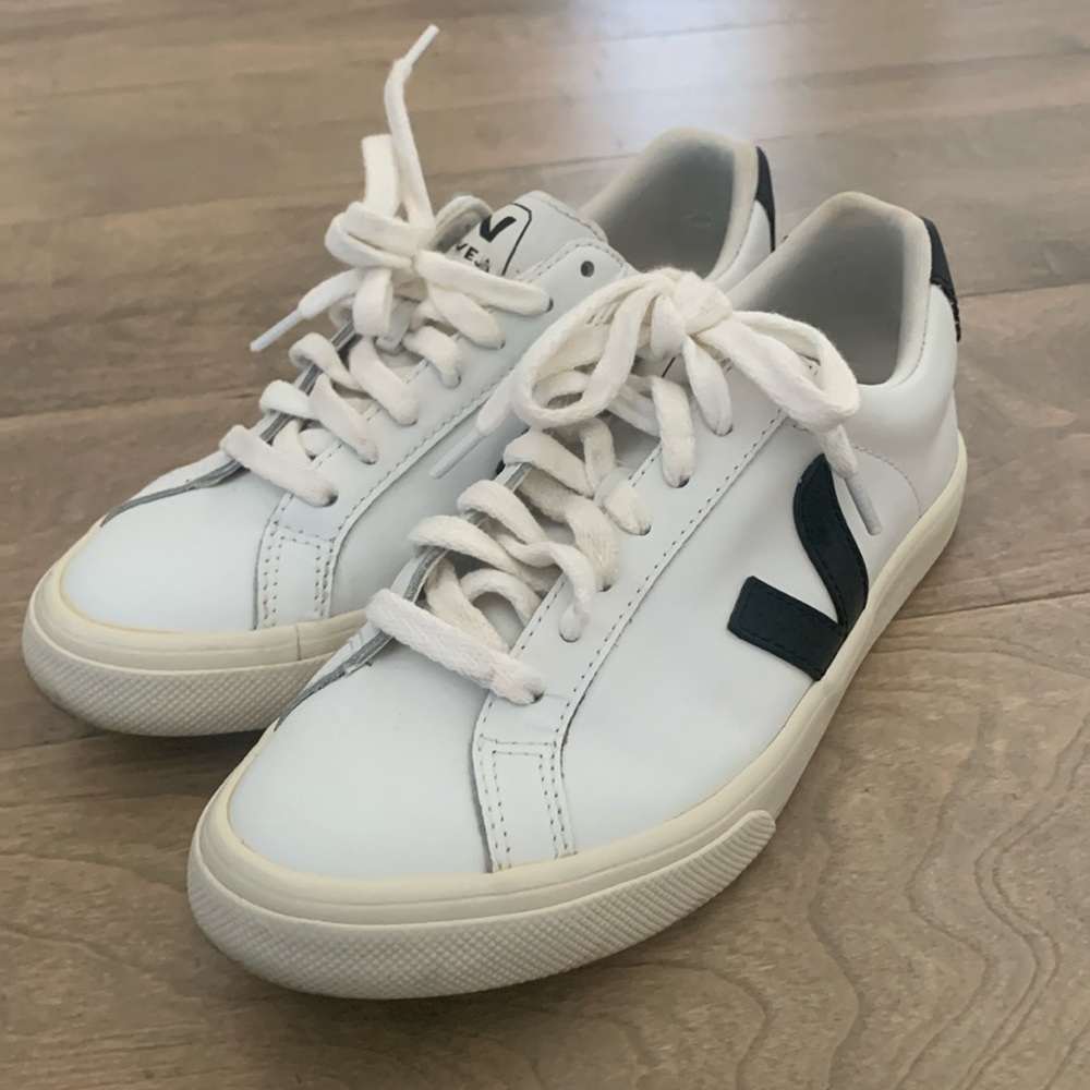 Veja Esplar sneaker size 37